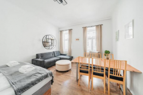 70 m2 Central Westbahnhof Apartment